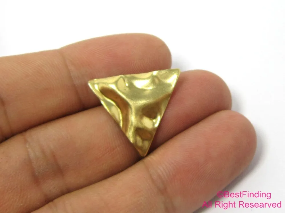 

Raw brass triangle findings 22mm Hammered Raw brass R089