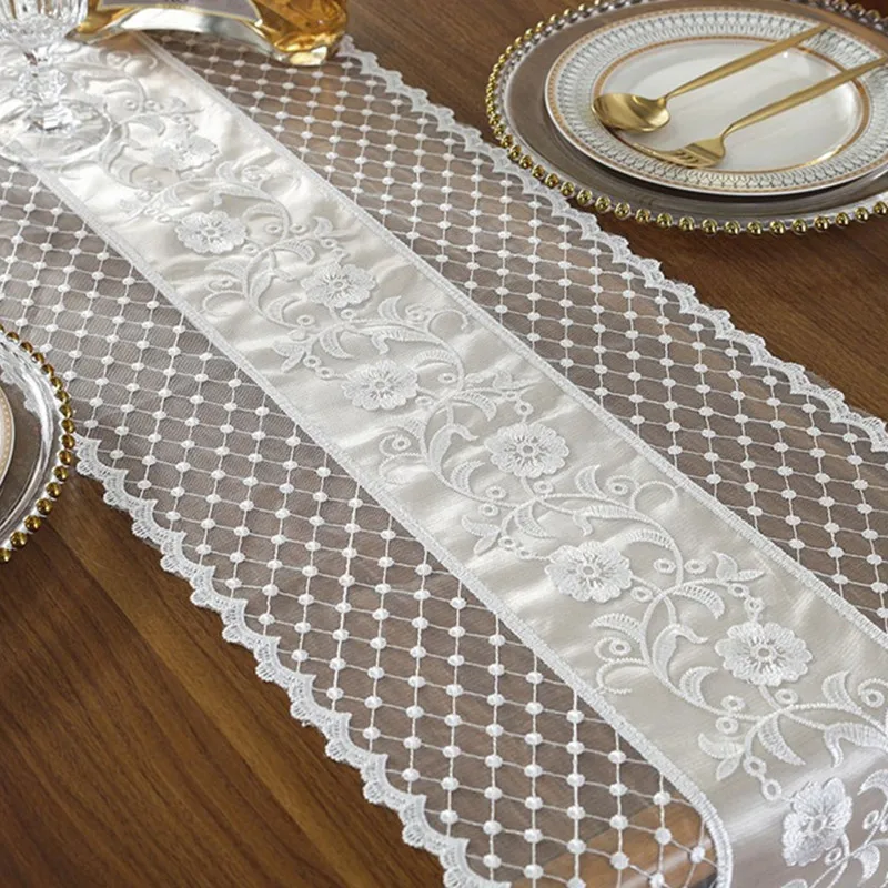 Table Runner P15-2