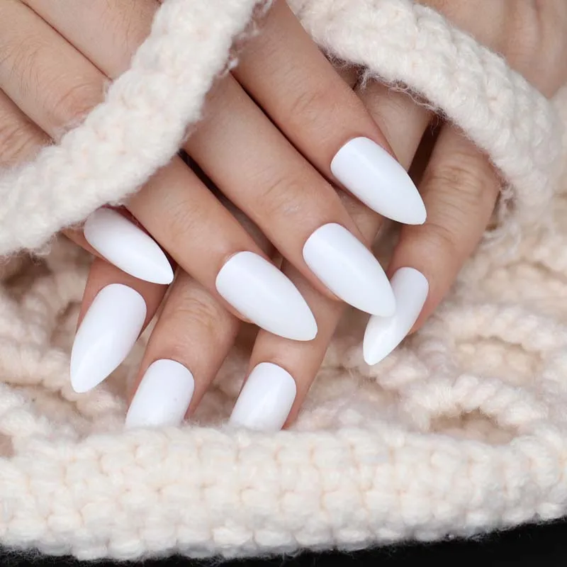 

Sexy Fashion Long pointed candy false nails tail tip Nail tablets pure white C03