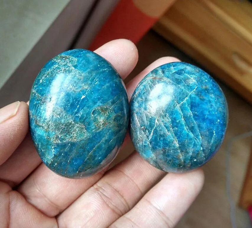 

1pcs Natural apatite Crystal polishing specimen Healing