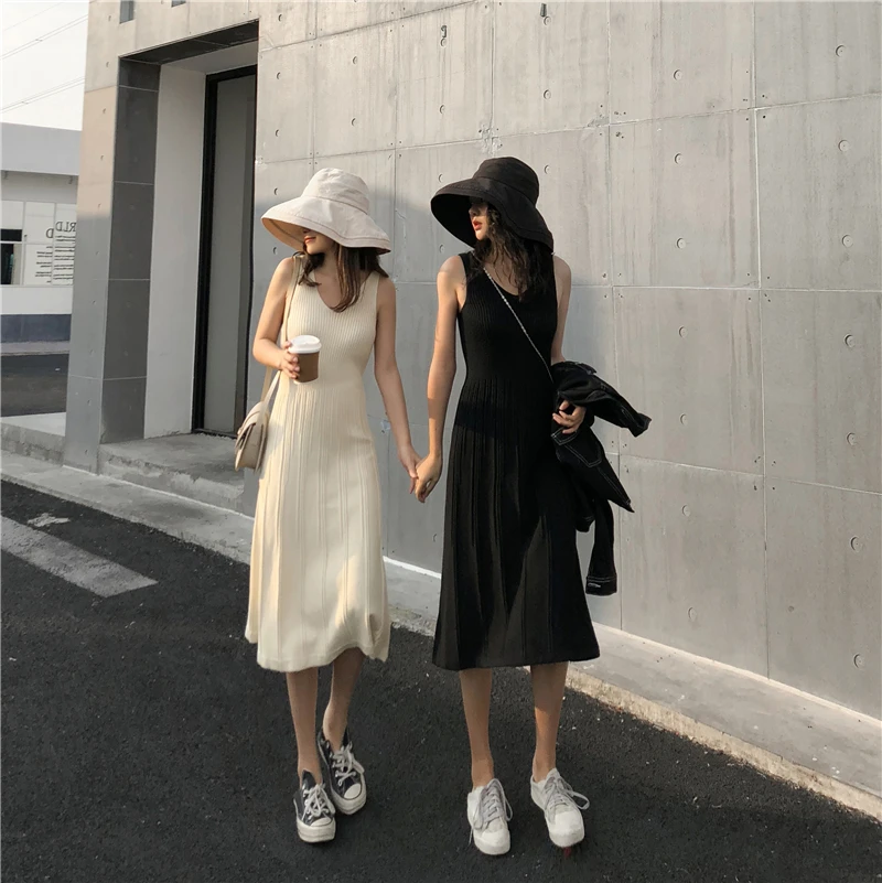 

Summer Style Korean V-Neck Sleeveless Knitted Dress Black Women Vest Dress New 2019 Elastic Slim Mid-calf A-Line Pleated Dresses