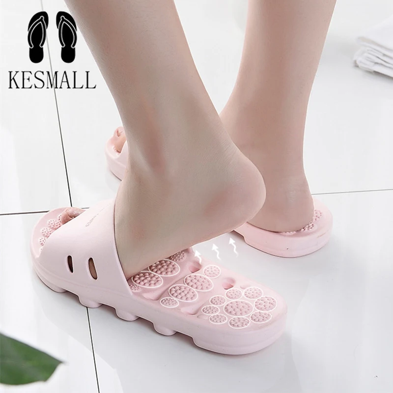 Tanie KESMALL Casual plaża kobiety masażu pantofel sandały marki nowy projekt lato domu płaskie japonki buty dla kobiet łazienka muły