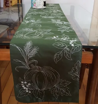 

100% polyester embroidery handcraft Europe style table runner hot silver home decoration table topper