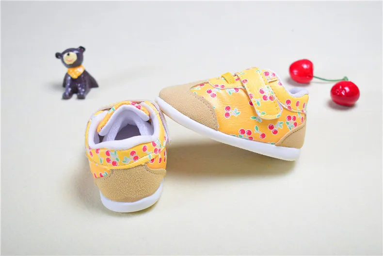 AOGT/детские мокасины из натуральной кожи; обувь для маленьких девочек 0-2 лет; нескользящая Мягкая детская обувь для новорожденных