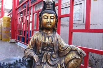 

China Folk Fane Vintage Bronze Gild Kwan-Yin Bodhisattva Ride on Foo Dog Lion