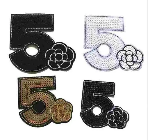 

DZ 2pcs Iron On Patches Clothes DIY 5 With Flower Sequined Patches For Clothing Sequins Stickers Sewing Patches Decoration