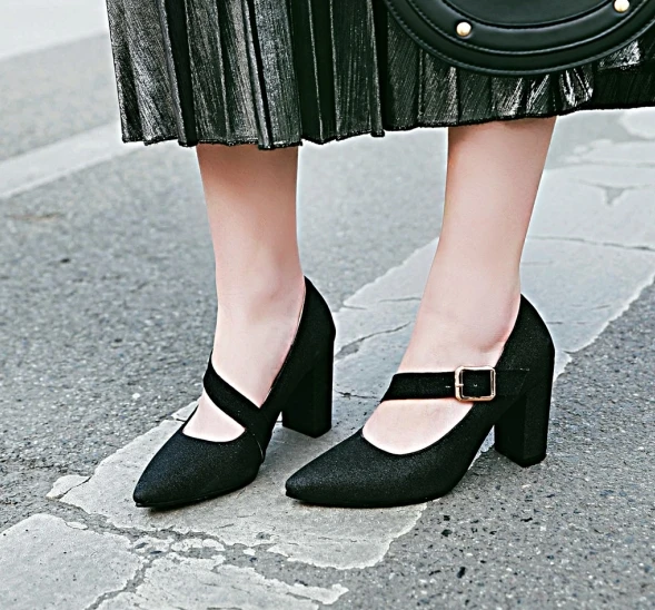 S. Romance/женские туфли-лодочки г. Большие размеры 34-43, новые модные элегантные офисные женские туфли с острым носком, женские туфли на высоких каблуках фиолетового и черного цвета, SH126