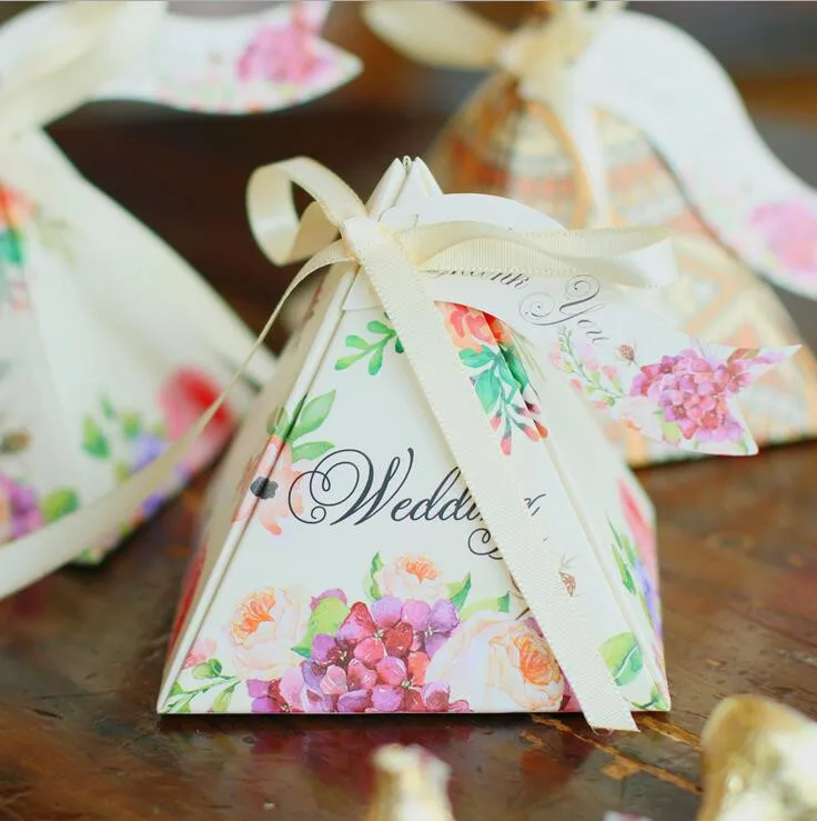 100 шт./лот Пирамида стиль коробки свадебные любимые коробки сладкие весенние цветы вечерние коробка для конфет с лентой тег