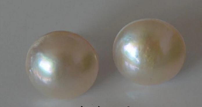

Natural seawater white mabe Pearl Stud Earrings 13-14MM large sea bright luster (partial yellow cream)