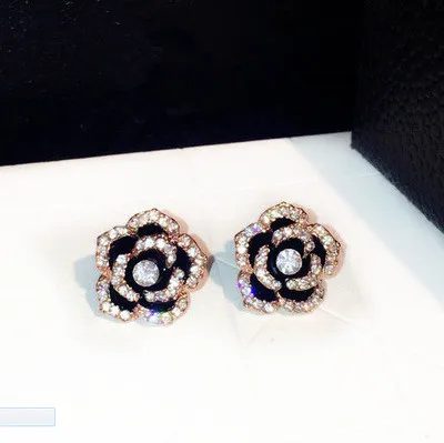 Элегантный камелии циркон Серьги-гвоздики известный Дизайн горный хрусталь серьги для Для женщин Bijoux Модные украшения Интимные аксессуары подарок nwl1448