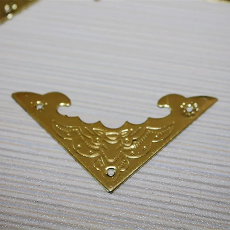 Filigree-Triangle-Bat-Coner-Cabochon-Ancient-Yellow-Corner-Flatback-Metal-Embellishments-Scrapbooking-Decor-For-Wooden-Box (2)