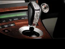 2017 hot new 1Pcs Luxury Crystals Black Leather Auto Handle Car Transmission Gear Shift Knob high quality free shipping