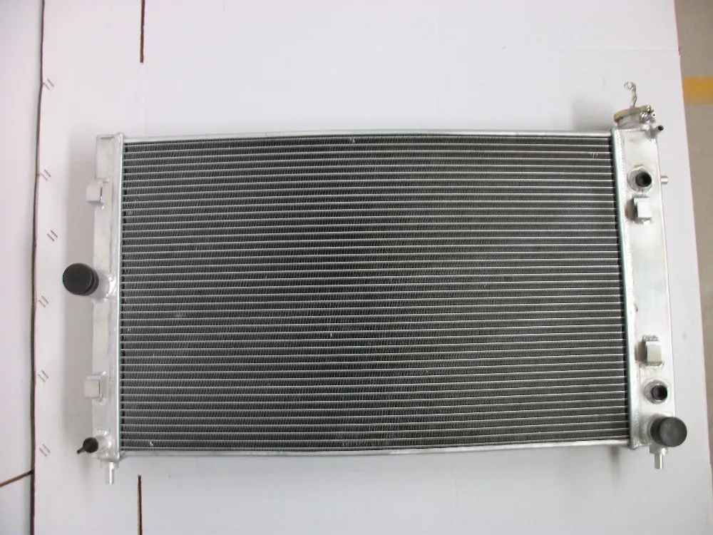 Подходит для Holden Commodore VZ LS1 LS2 SS V8 04 05 06 AT/M 52 мм радиатор из алюминиевого сплава