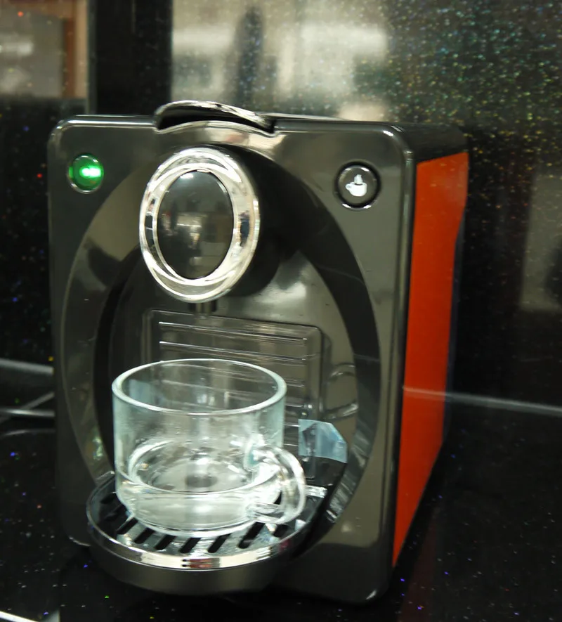 Красная полуавтоматическая машина для кофе капсулы NEspresso невыгодная цена