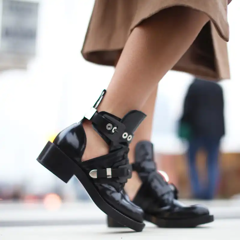 cut out ankle boots