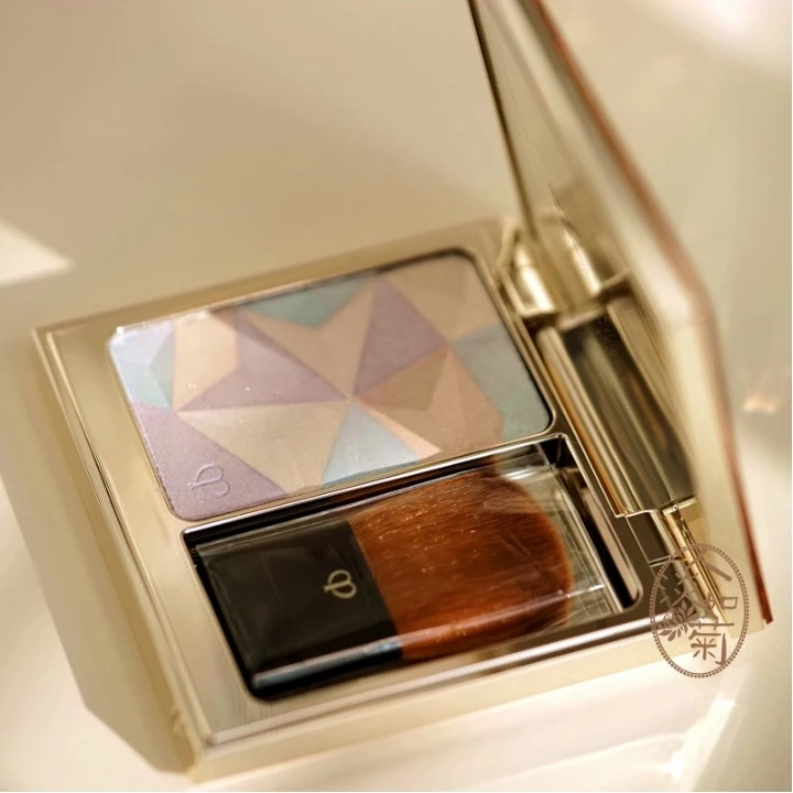 Новинка 2019 светящийся усилитель лица CPB Cle de Skin Beaute No. 11/14 пастельный