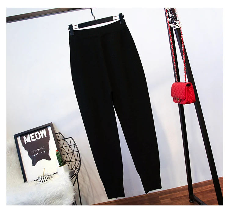 New Fashion Autumn and Winter Women's Bead Long Sleeved Knitwear Sweater+ Knitted Pants Two Pieces Female Trousers Set