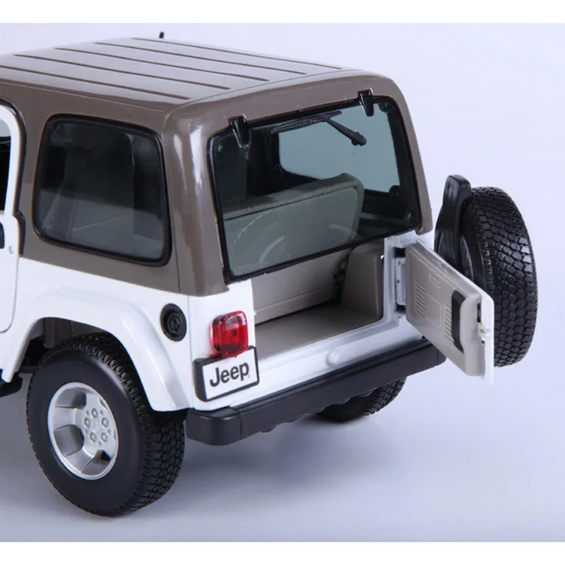 1:18 Масштаб Jeep Wrangler Сахаре внедорожник модель автомобиля имитация сплава игрушечных автомобилей модели с управлением рулевого колеса