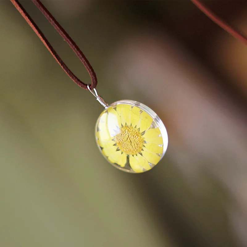 

Sun Flower Daisy Dried Flower Necklace Handmade Glass Dome Pendant Necklace