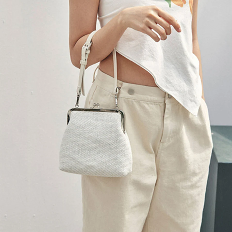 

Vintage White Clip Bag Fashion Design Shell Crossbody Bags For Women 2019 Luxury Shoulder Messenger Bag Clutch Purse Evening Bag
