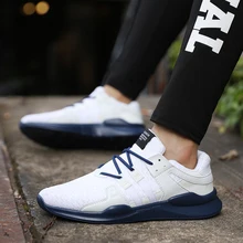 Четыре сезона Горячая Распродажа спортивная обувь для мужчин удобные на шнуровке спортивная обувь легкая ходьба беговые мужские кроссовки