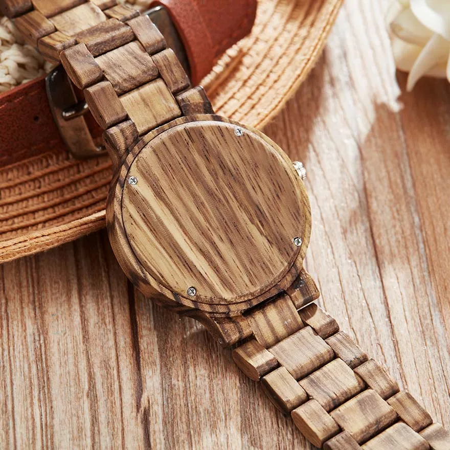 Unique Couple Wood Watch Men Women Wooden Band Luminous Hands Wristwatch Creative Brown Full Walnut Wood Watch Male Lovers Clock