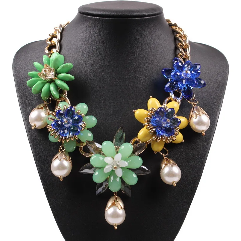 

New Latest Design Elegant Gold Color Chain Colorful Flower Resin Crystal Pearl Pendant Women Necklace 2019 Ladies Jewelry