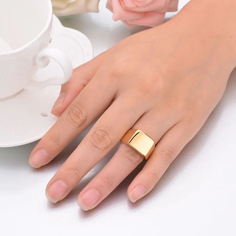

Big Zise Ring Brand Rings Men Gifts Punk Stylemen'S Signet Gold Silver Black Color Rings Bold Solid Polished Top Jewelry
