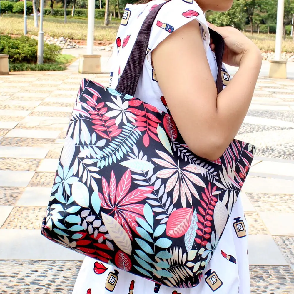 

2018 New fashion handbag Cloth bags women messenger bags Printing flowers design Ladies shoulder bag Female Leisure travel bag