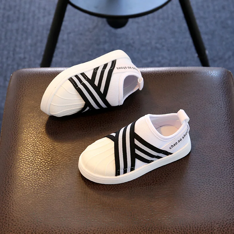

2019 New fashion Kids shoes Sneakers Breathable Children Sports Shoes For Baby Girls Boys Luminous Shoes with Light Size 21-30