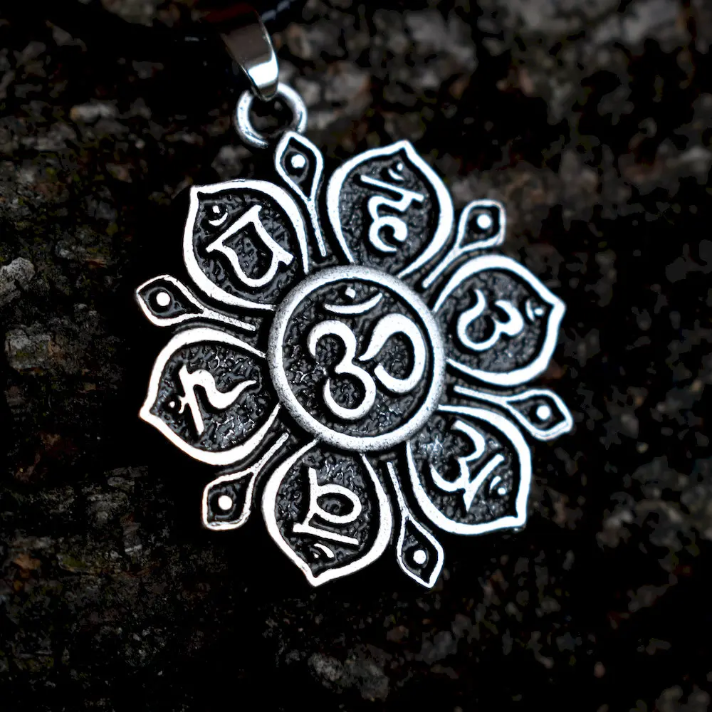

SanLan 1pcs double side Yoga 7 Chakra Charms buddhist mandala necklace OM Lotus Flower meditation amulet