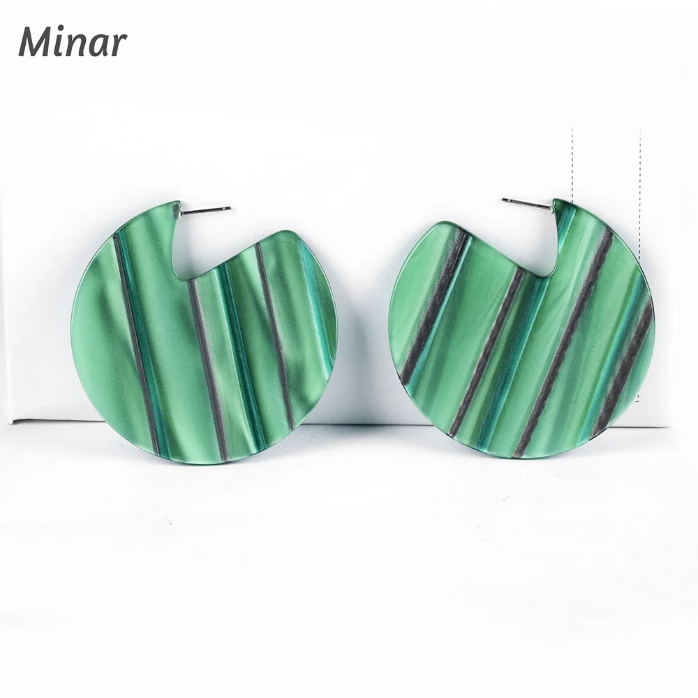 

Green Abalone Shell Big Circle Hoop Earrings Acrylic Earrings for Women Girls Statement Geometric Striped Hoop Earrings Fashion