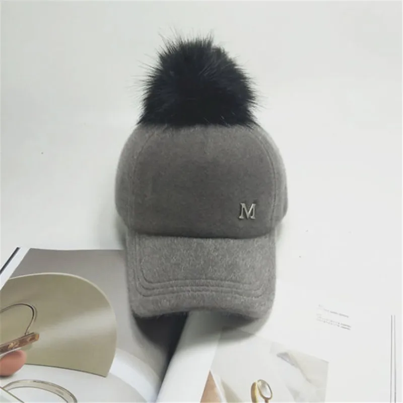 Designer Hats High Quality Pompom Baseball Cap Women Casual Street Wear Cap Elegant Female Hat Black And Gray Color TEENYOO