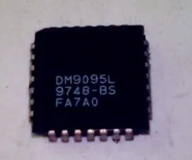 

good quality UM9095L 9095L PLCC28 Integrated circuit chip