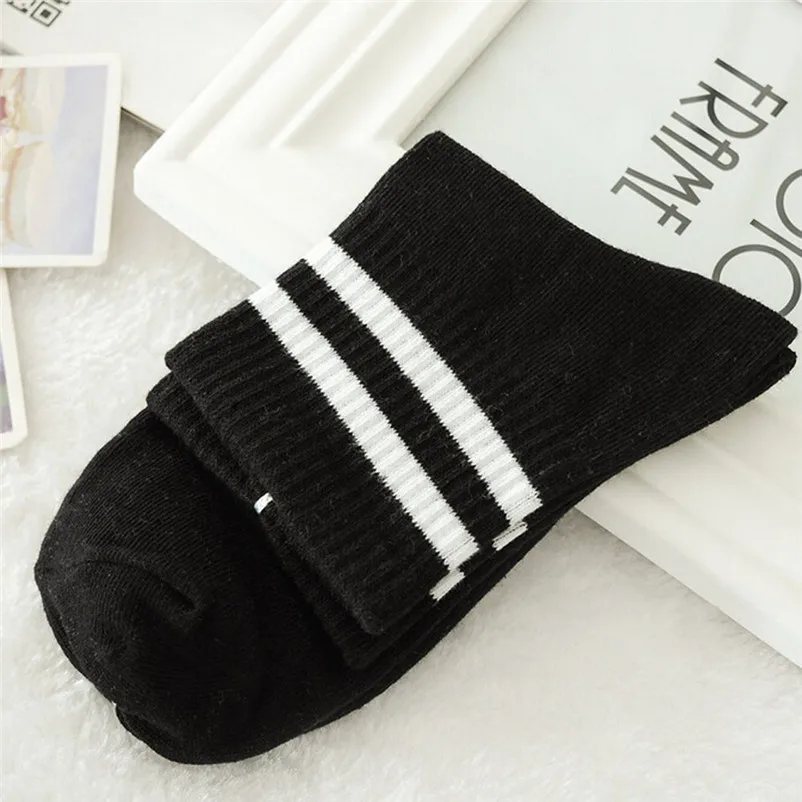  outdoor sports socks Hip Hop Unisex Couple Creative Harajuku Letter Cotton Skateboard Sock Comfortable Socks #4O09 (5)
