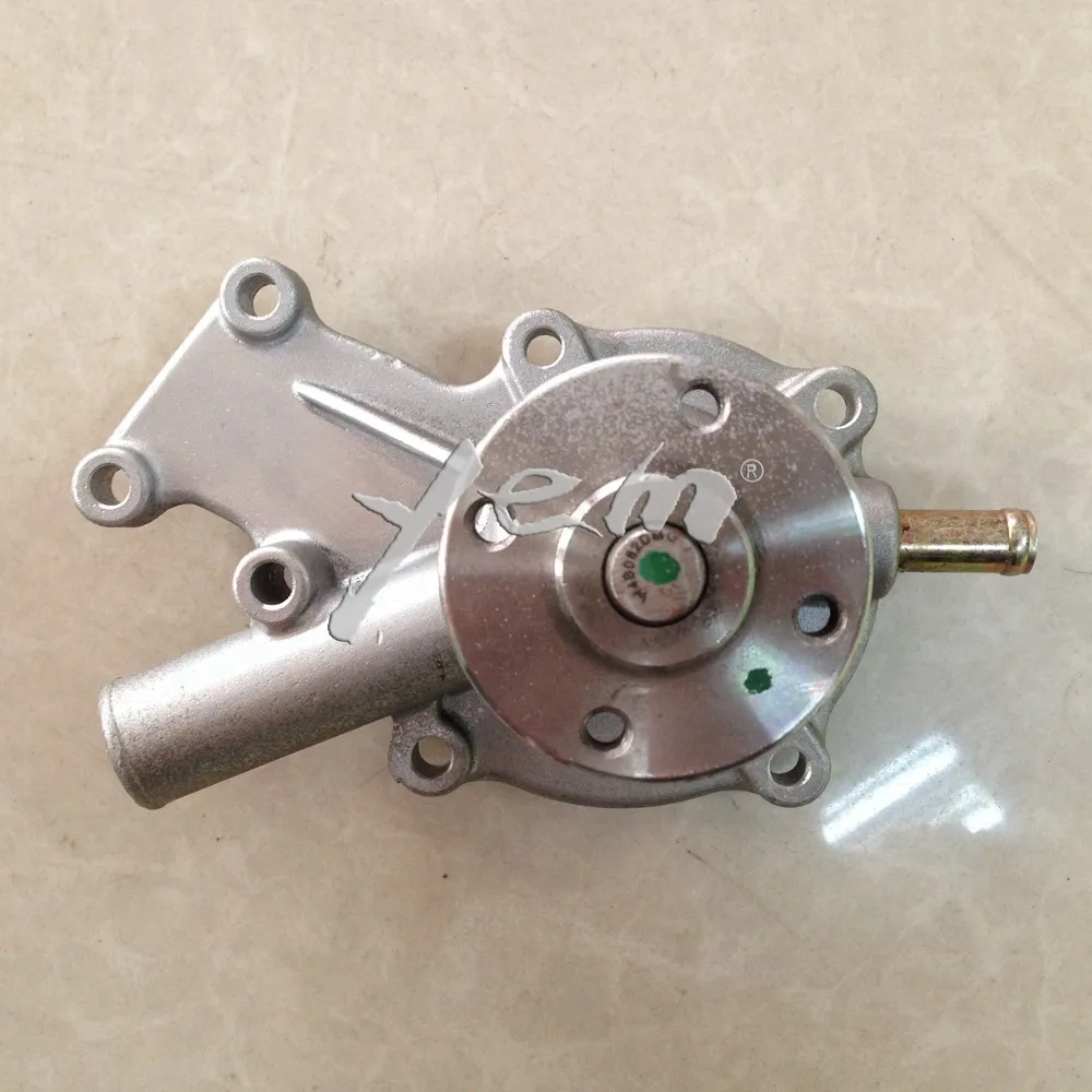 Kubota Parts D722 Water Pump 19883-73030 15881-73033