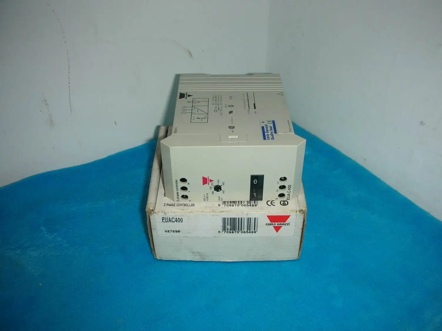 

Swiss GAVAZZI CARLO monitoring relay EUAC400