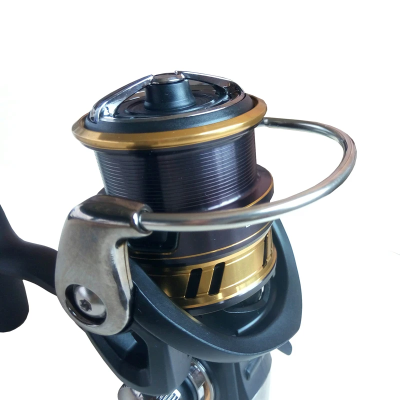 Новый бренд Daiwa Legalis LT 2000S XH 5BB спиннинговая Рыболовная катушка воздушная