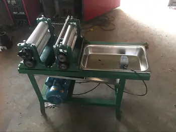 

86*450mm 5.4mm eletric beeswax foundation smooth and engraving machine