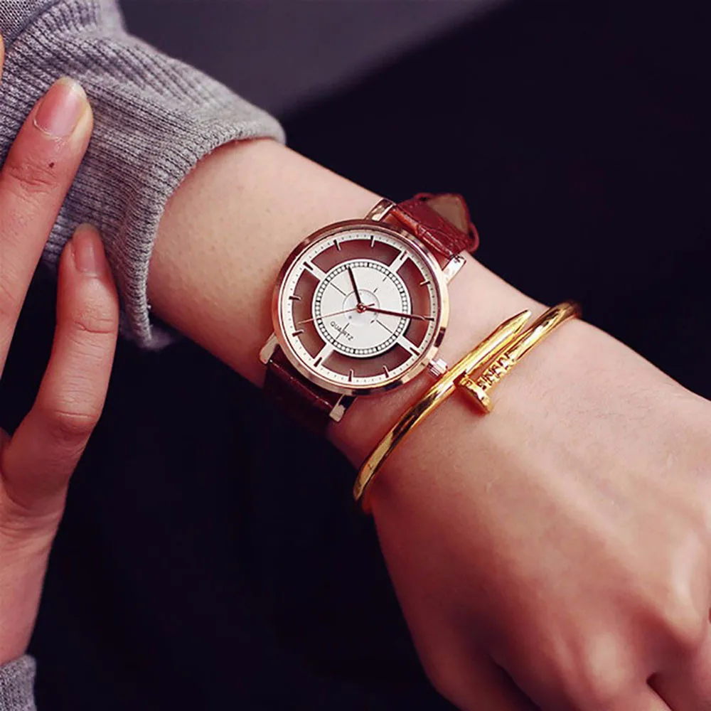 Для женщин нейтральные часы личности Модные Изящные уникальные часы с вырезом reloj mujer чаы жн montre femme женские часы saat C5