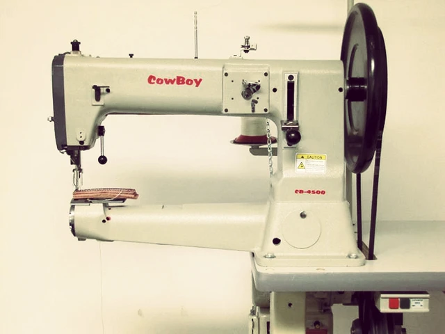 Toledo Industrial Sewing Machines CB40 Heavy Leather Sewing Amazing Industrial Leather Sewing Machines Toledo Industrial Sewing Machines CB40 Heavy Leather Sewing Amazing Industrial Leather Sewing Machines