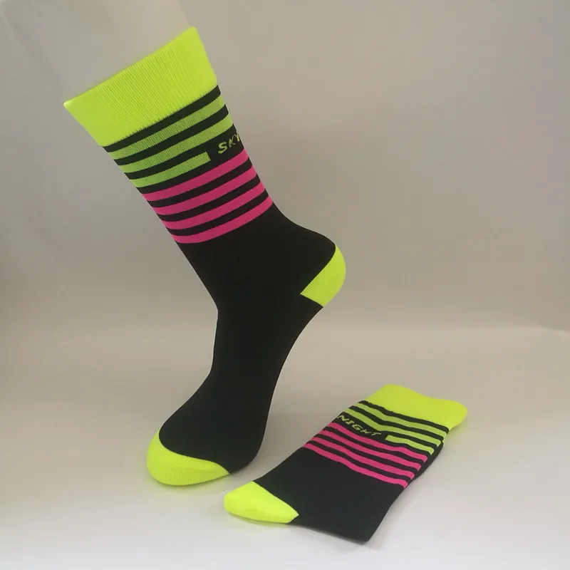 Высококачественные Профессиональные Брендовые спортивные носки защищают ноги дышащие впитывающие носки Длинные носки для велоспорта