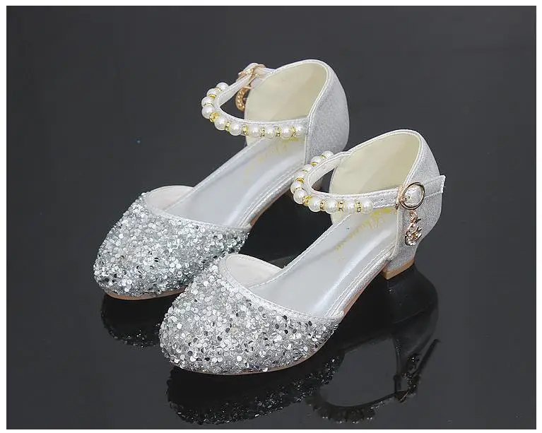 Kkabbyii/сандалии для маленьких девочек; обувь на высоком каблуке для детей; искусственная кожа; бабочка с кристаллами; сезон весна-лето; детская обувь