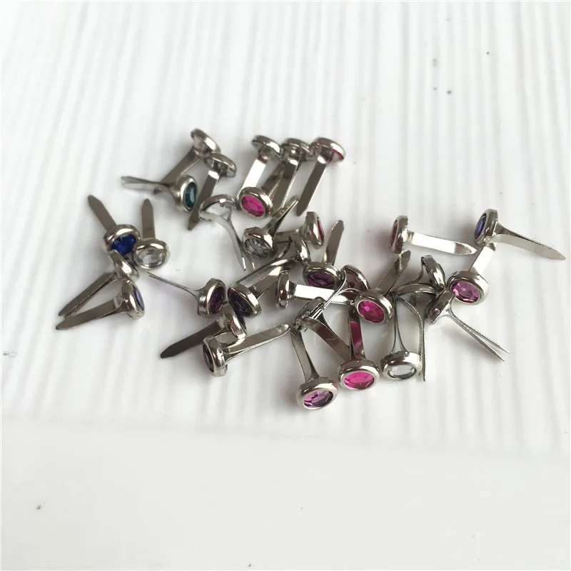 

20pcs 6mm Round Rhinestone Brads Scrapbooking Embellishment Metal Crafts DIY Decorative accessories