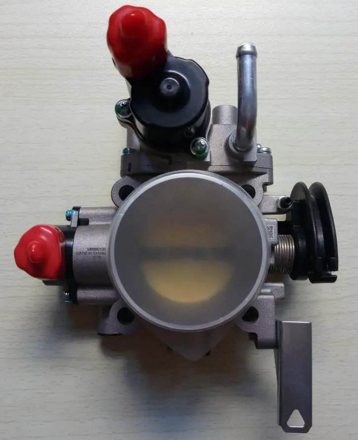 1pc Taiwan idle air control valves MR560120 MR560126 throttle body
