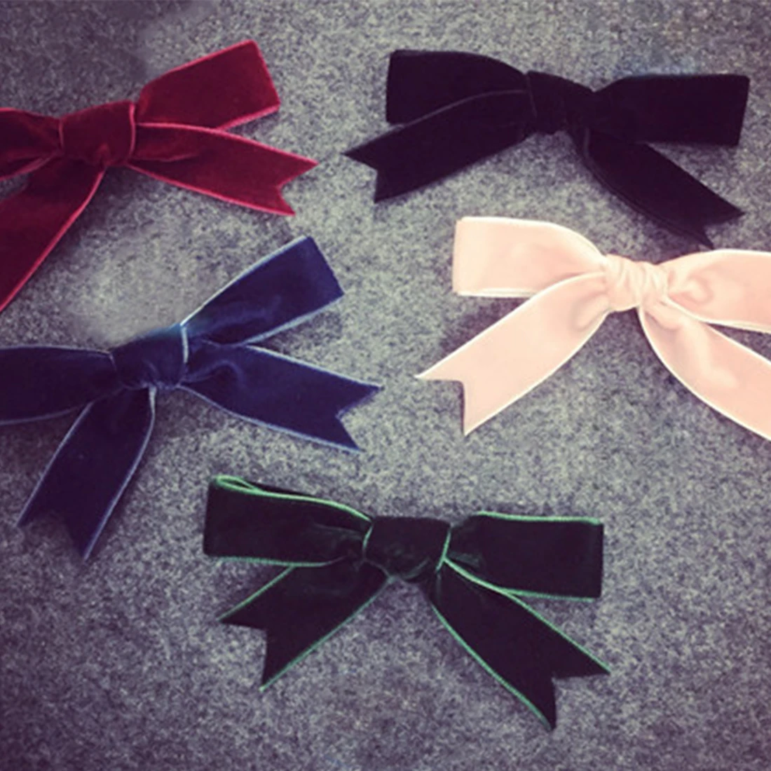 

Fashion velvet children's hairpins bow hair ornaments sweet cute hair clips newborn hair tiara girl gifts