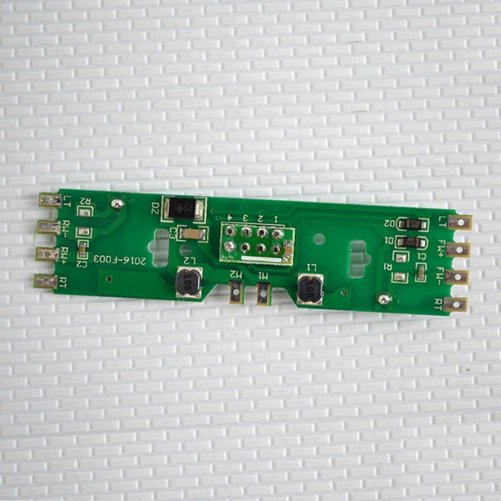 HO 187 Model Train Power Distribution Board With Status LEDs for DC