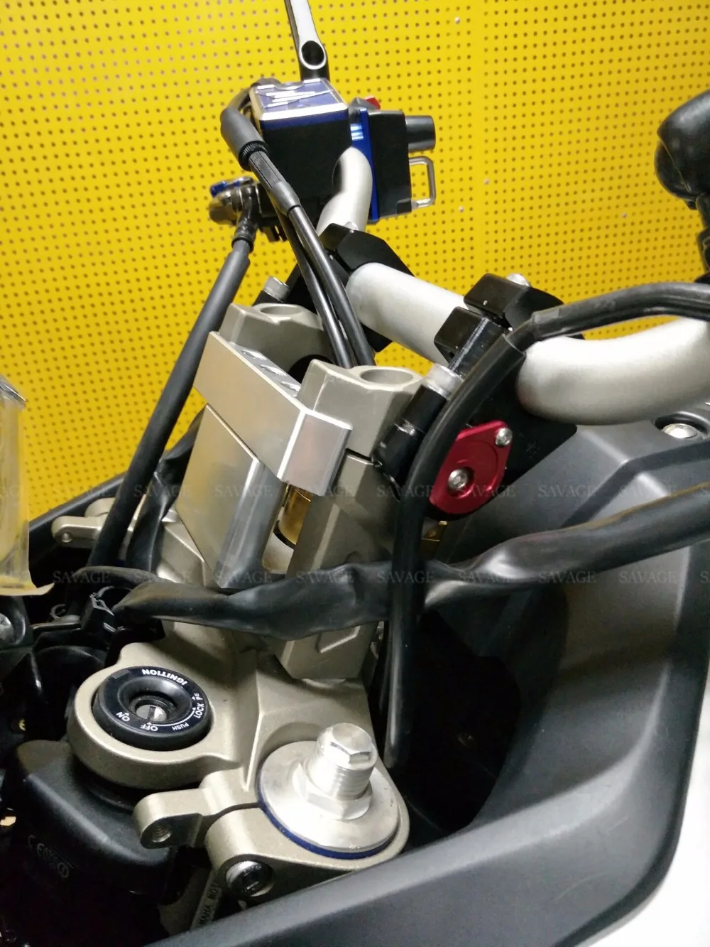 Демпфер рулевого управления для YAMAHA MT09 MT-09 Tracer/FJ09 Tracer 900 GT- стабилизатор с кронштейном аксессуары для мотоциклов