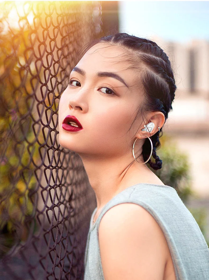 Waterproof Bluetooth Wireless Earphone Handsfree Single Mini Sport Headset 3D Bluetooth Stereo Earphones For PC Huawei Iphone X