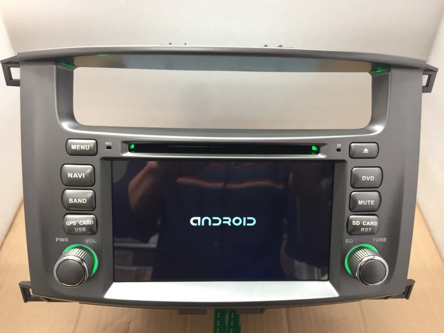 

Pure Android 8.0 Octa Core 2GB RAM Car DVD 1024*600 Capacitive Screen ,32GB GPS BT WIFI for TOYOTA Land Cruiser 100 2002-2007